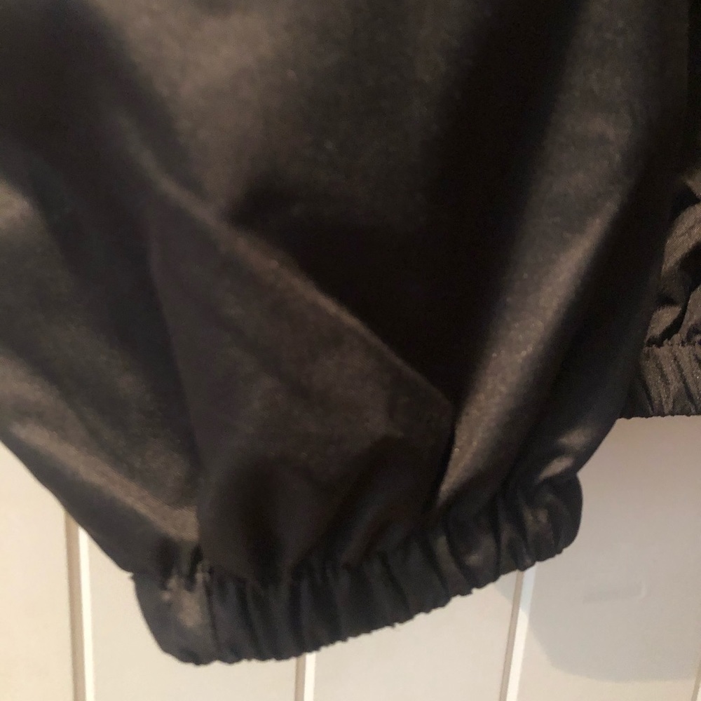 Athletic pullover - Picture 3 of 3